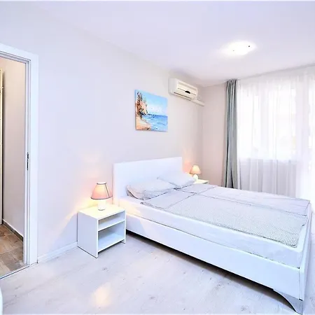Апартамент Диксан Apartman *